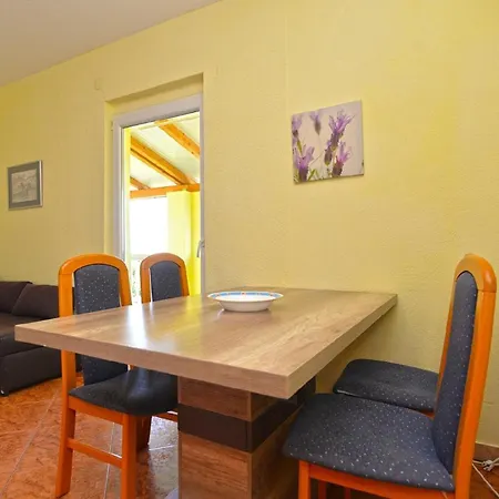 Fuer 5 Personen Ca 60 Qm In Stinjan, Istrien Istrische Riviera Apartment *