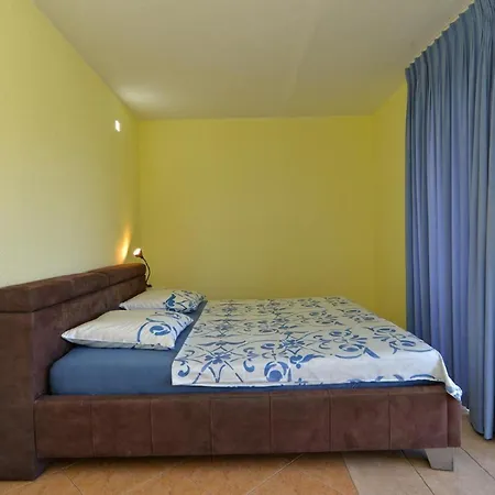 Apartman Fuer 5 Personen Ca 60 Qm In Stinjan, Istrien Istrische Riviera *